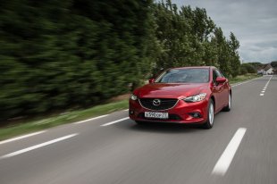 В отличие от предшественницы, новая Mazda6 почти не замечает дорожную мелочь и с должным комфортом...